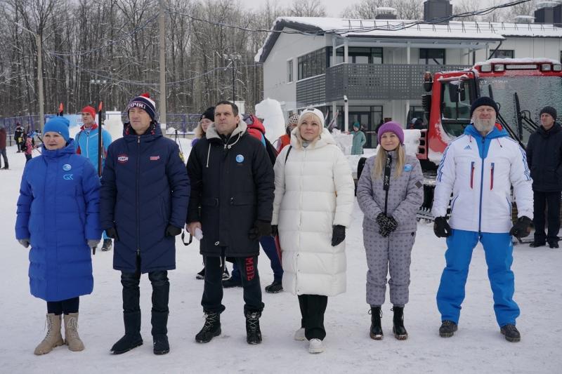 783 участника: в Самаре состоялась 82-я лыжная гонка на призы "Волжской коммуны"