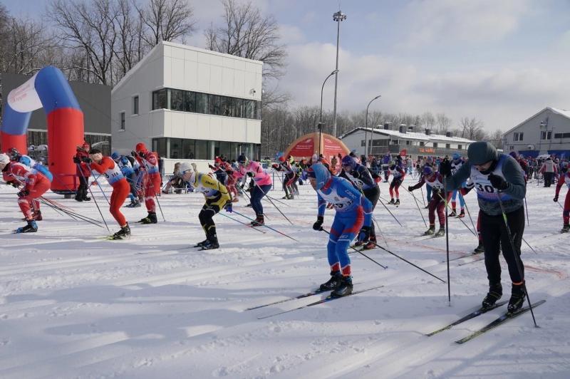 783 участника: в Самаре состоялась 82-я лыжная гонка на призы "Волжской коммуны"