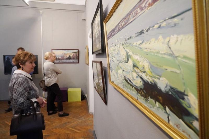 Жигулевское "королевство": в Самаре открылась выставка Юрия Скачкова