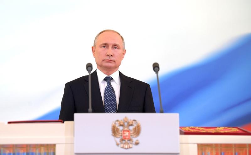На выставке "Россия" показали трансляцию вступления в должность Президента Владимира Путина