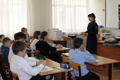 В Самарской области школьников знакомят с работой следователей