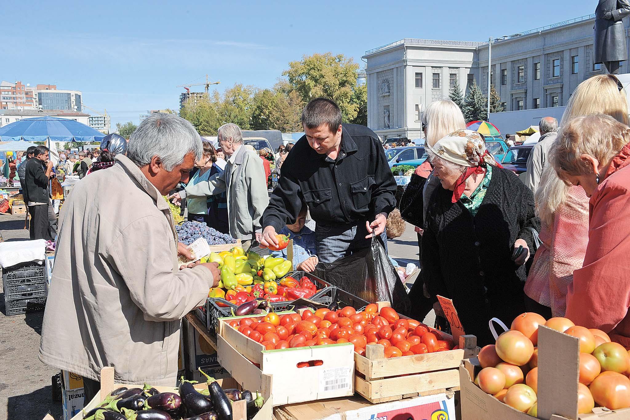 ярмарка на площади куйбышева