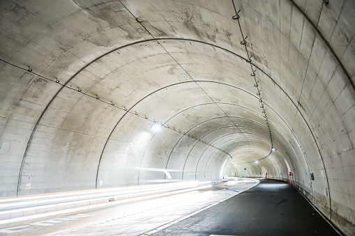 В Госавтоинспекции напомнили водителям о правилах езды в тоннелях 