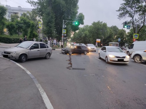 Четыре человека попали в больницу после ДТП в Самарской области