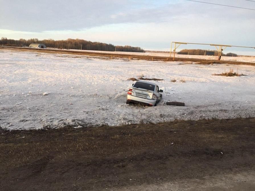 На большой скорости Лада перевернулась на трассе в Безенчукском районе