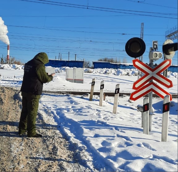 В Самарской области железнодорожник-коррупционер пытался подкупить полицейского