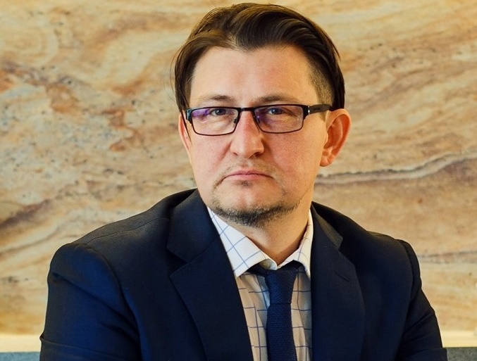 Политолог: Послание Дмитрия Азарова отличается конкретностью и четкой постановкой задач