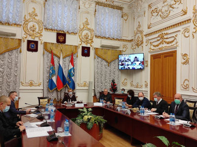 Разметка на полу, дезинфекция и защитные маски: в Самаре обсудили работу храмов на Рождество 