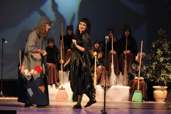 Режиссер из Чапаевска покажет сказочные кукольные спектакли во дворах