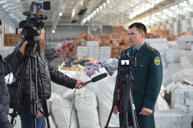 Самарские таможенники рассказали, как борются с ввозом контрафактной продукции