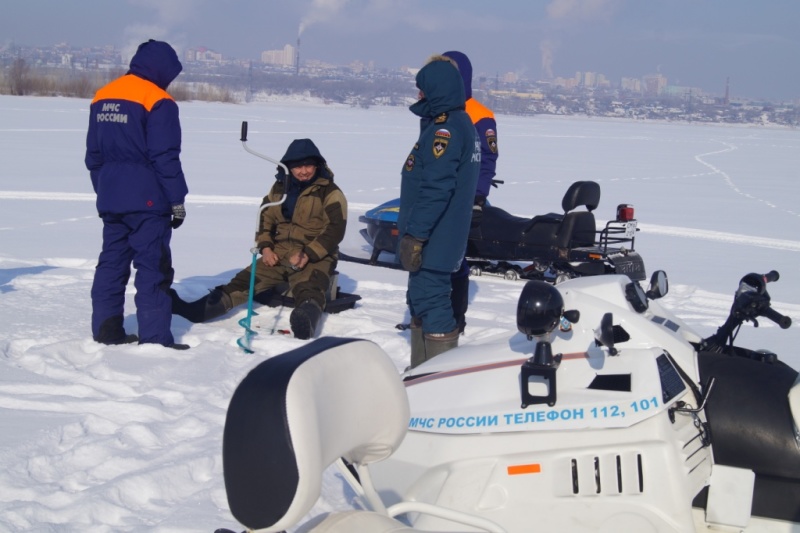Инспекторы ГИМС провели рейды по местам любителей зимней рыбалки в Самаре и области