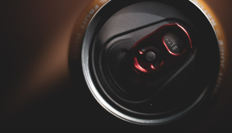 В России могут ввести запрет рекламы энергетиков без предупреждения об их вреде