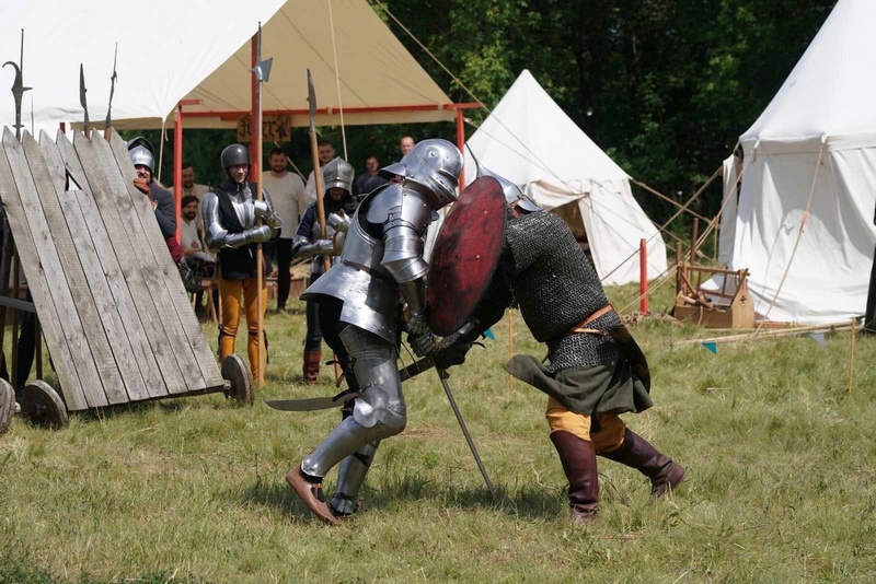 Средневековый исторический бой может стать новым видом спорта в России 