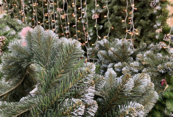 Самарцам рассказали об опасности новогодних гирлянд