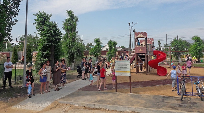 В Ставропольском районе появился благоустроенный семейный сквер 