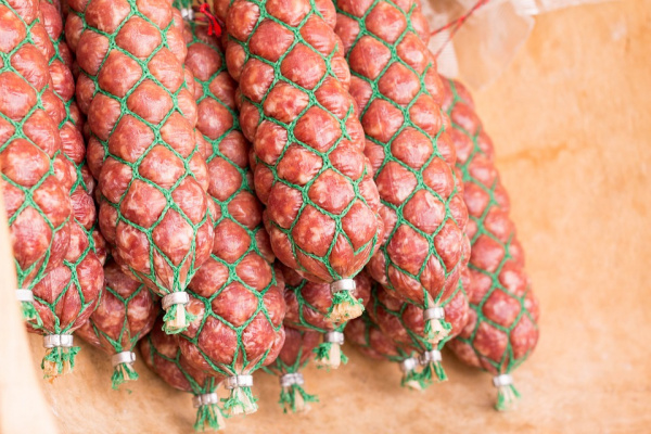 Опасность для потребителей отсутствует: в Самаре уничтожили очаг чумы свиней в гипермаркете на Аэродромной