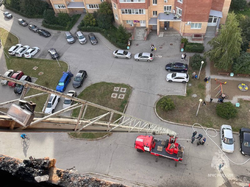 В Тольятти 26 пожарных тушили вещи на балконе высотки