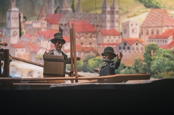 Артисты Октябрьска ставят кукольные спектакли 