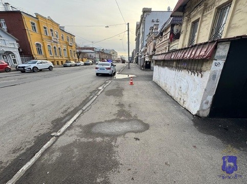 В Самаре подросток на электросамокате сбил женщину на тротуаре