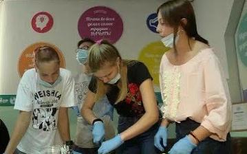 Гастробаттлы и "Нескучный двор": какие акции проводят волонтеры в Чапаевске