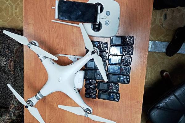 В Самарской области мужчина пытался квадрокоптером отправить телефоны в колонию