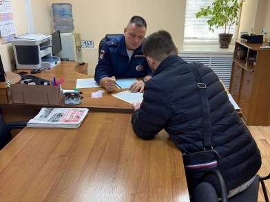 В Самаре задержали водителя, который дрифтовал на дороге и врезался в отбойник