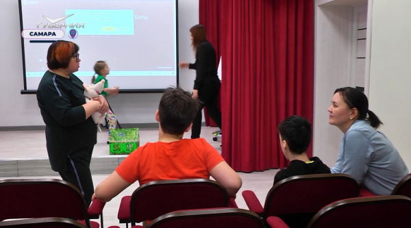 Театральное искусство и адаптивная физкультура: в Самаре проходят занятия для детей с инвалидностью