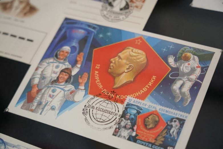 В Самаре состоялось специальное гашение почтовой открытки к 60-летию первого полета человека в космос