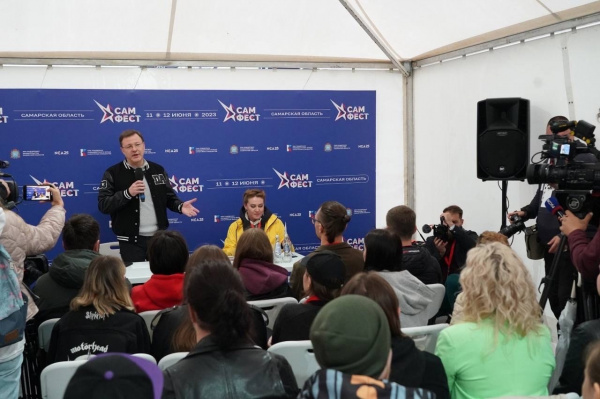 Новые звезды зажглись в День России в Самаре благодаря фестивалю "САМ.ФЕСТ"