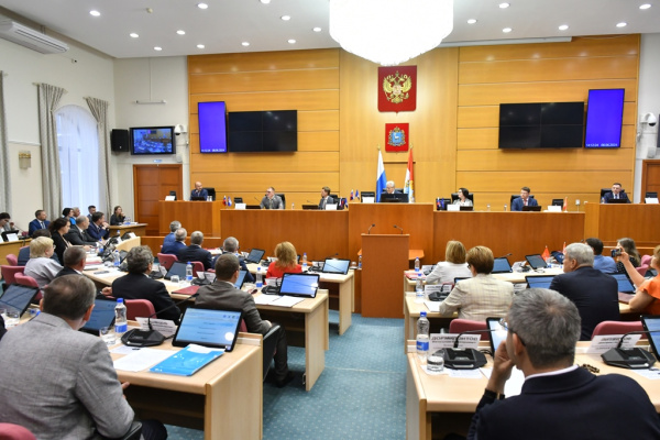 Вячеслав Федорищев обозначил депутатам губернской думы приоритеты развития Самарской области