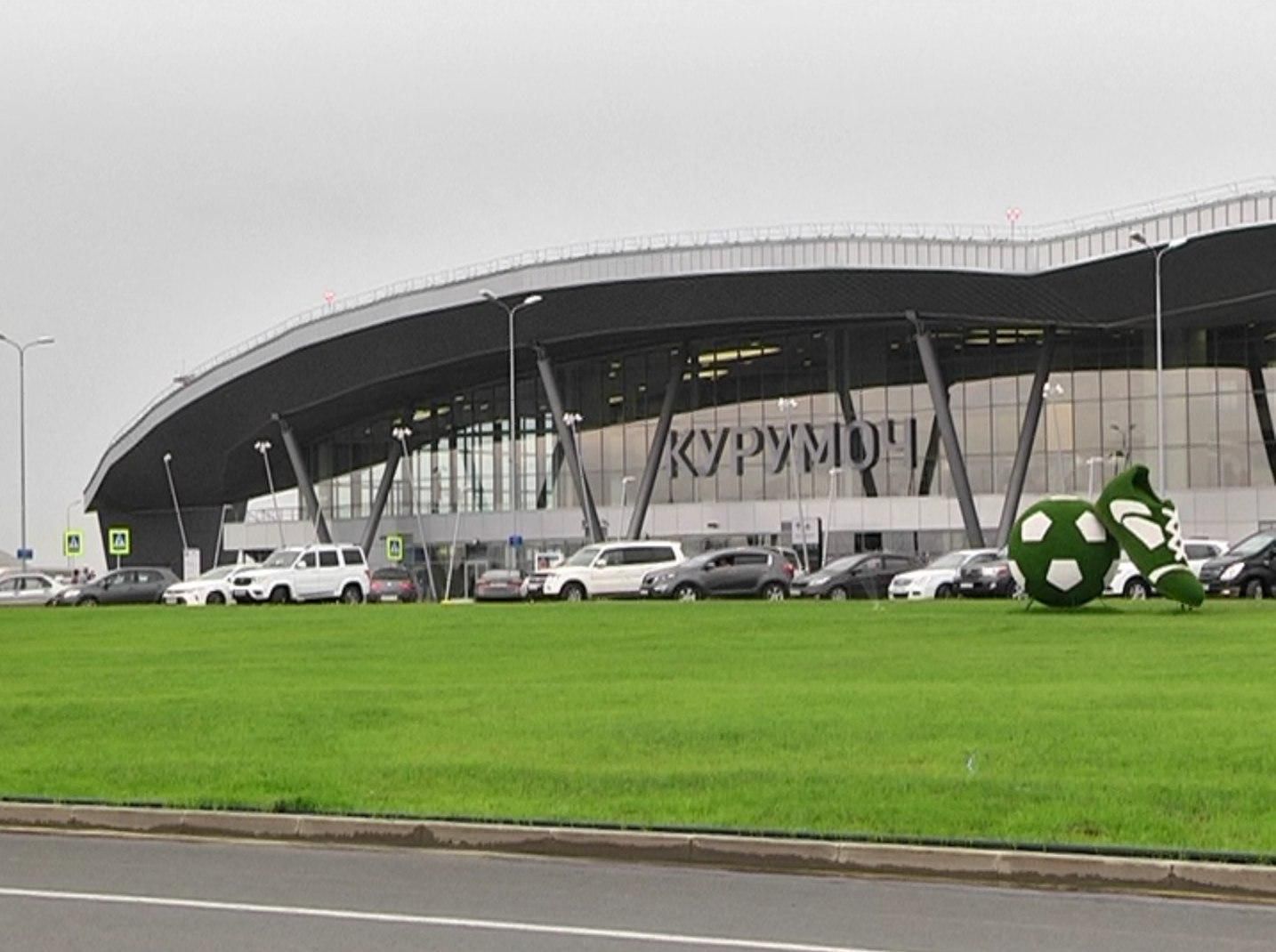 В аэропорту Курумоч у иностранцев изъяли 118 кг потенциально опасных продуктов