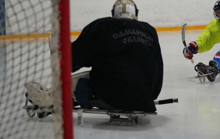 Вячеслав Федорищев поздравил команду Самарской области по следж-хоккею с бронзой "Кубка защитников Отечества"