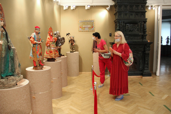 В Детской картинной галерее Самары открылась выставка эксклюзивных кукол