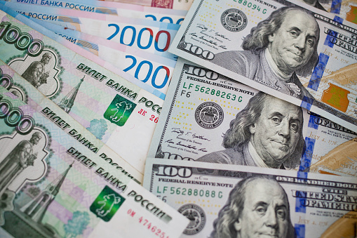 Новосибирский экономист спрогнозировал укрепление рубля 