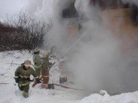 На проспекте Кирова загорелся гараж