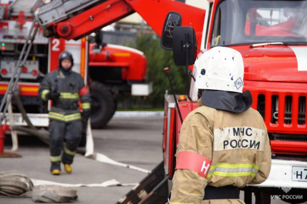 Движение перекрыто: в Самаре на Арцыбушевской произошел пожар