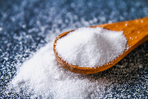 На что влияет высокое потребление соли: мнение врачей