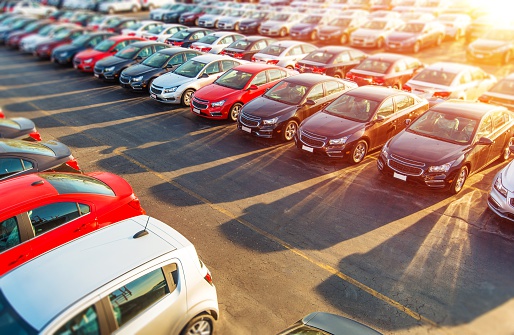 Аналитик спрогнозировал снижение цен на автомобили в России 