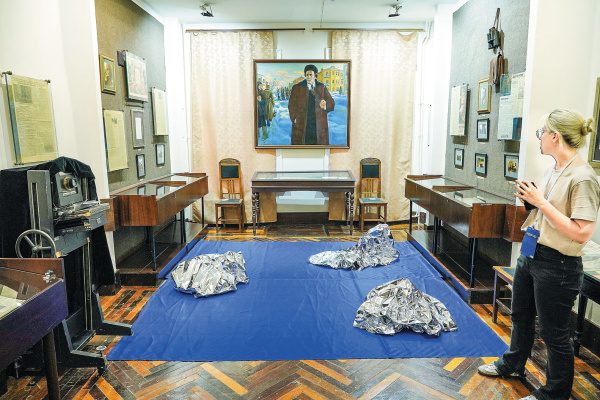 Вода в жизни Толстого: в Литмузее Самары открылась выставка современных художников