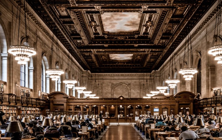 В Минобрнауке рассказали, будет ли после реформы образования магистратура считаться второй "вышкой"