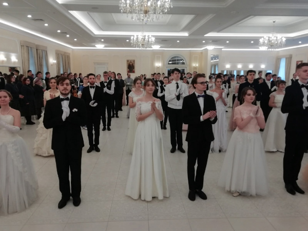 В Тольятти в Татьянин день состоялся бал в традициях царской России