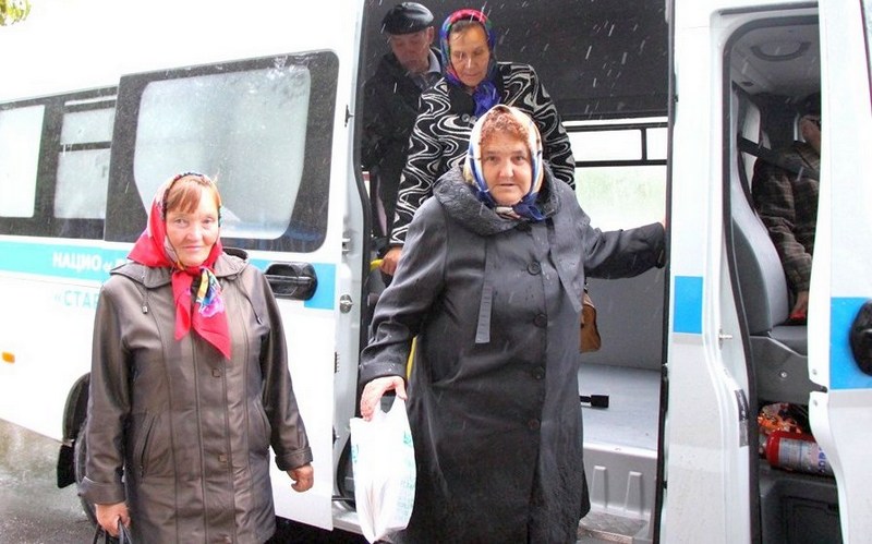 В Шенталинском районе мобильная бригада помогает пожилым людям добираться до районной больницы 