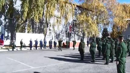Первые срочники из Сызрани уехали на службу