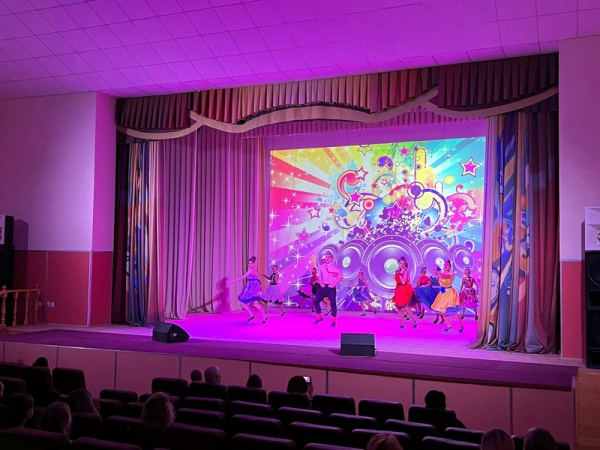 В Сергиевском районе юные артисты показали красочное шоу 