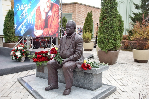 Самарцев приглашают на бесплатный концерт в сквер Эльдара Рязанова