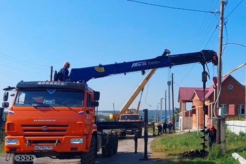 Для надежного электроснабжения: энергетики "Самарских РС" заменят 100 % сетей 0,4 кВ в селе Валы