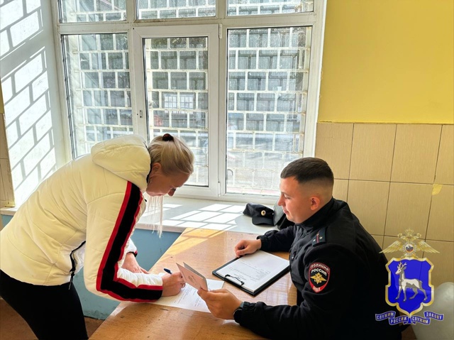 В Новокуйбышевске мужчина обокрал квартиру соседки ради выпивки