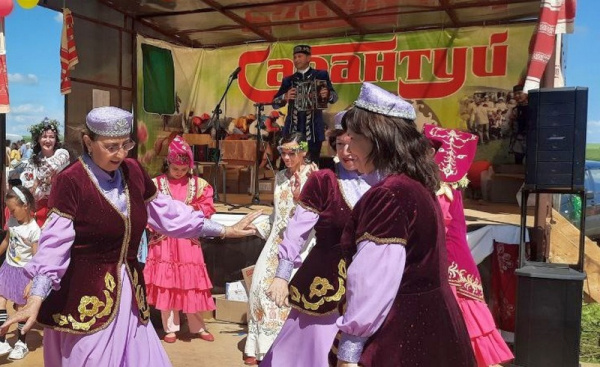 Шашки и скачки: в Похвистневском районе состоялся национальный праздник Сабантуй