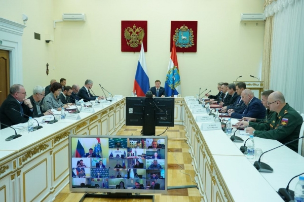 Дмитрий Азаров провел совещание по вопросам обеспечения безопасности и правопорядка в Самарской области в период новогодних праздников