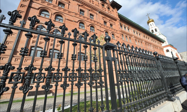 "Ничего подобного в первопрестольном граде Москве нет": Патриарх Кирилл прибыл в Тольятти